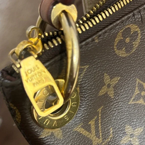Louis Vuitton Brown Monogram Hobo Bag - Picture 4 of 8